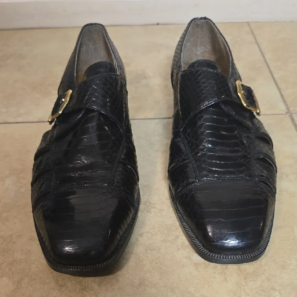 Stylish Black Crocodile Pattern Loafers